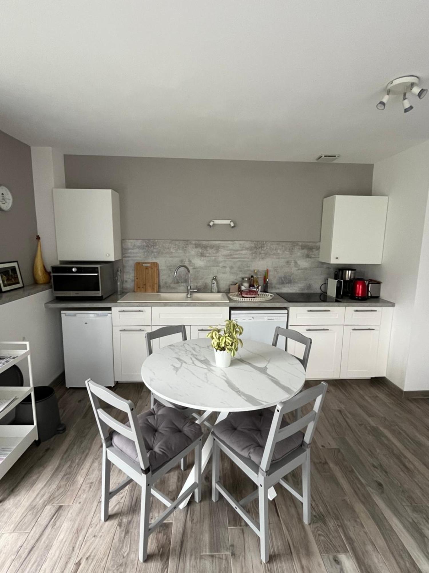 La Sainterie Apartment Savonnieres Luaran gambar